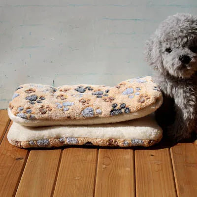 Warm Soft Fleece Pet Mat Travel Cat Litter Dog Blanket Puppy Cushion Pet Pad Dog Bed Cheap 5 Size for Small And Large Dogs