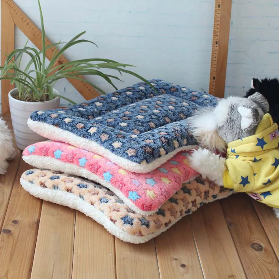 Warm Soft Fleece Pet Mat Travel Cat Litter Dog Blanket Puppy Cushion Pet Pad Dog Bed Cheap 5 Size for Small And Large Dogs