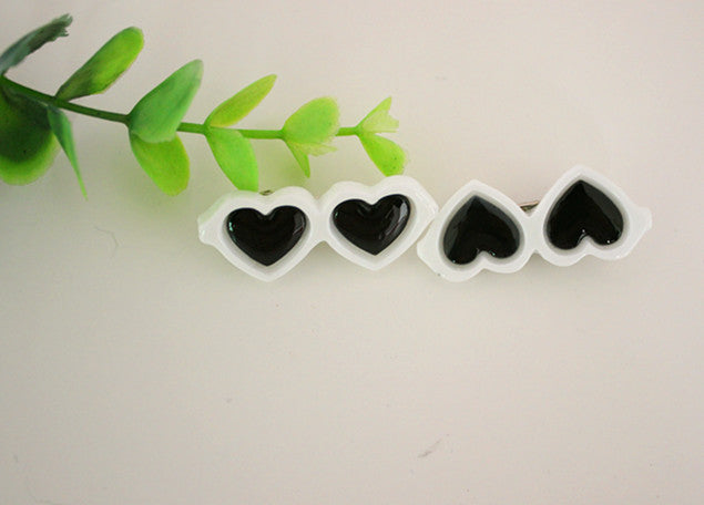 2pcs/1pair Fashion Style Pet Dog Hair Bows Dog Accessories Love Glasses Pet Dog Cat Hair Hairpin pet Accessories Products
