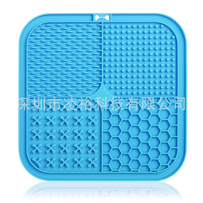 Tapis de léchage Carré, Multi surfaces en silicone avec ventouses 20cm x 20cm
