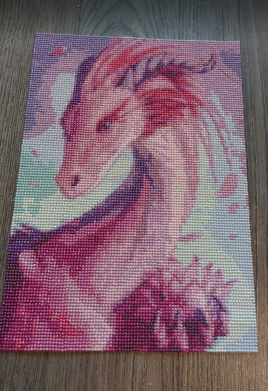 Peinture au diamant Magnifique Dragon Rose terminée.